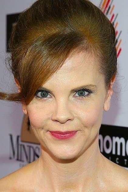 Kiersten Warren