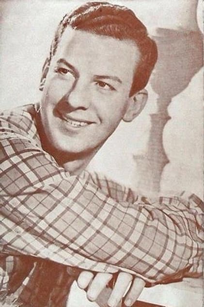 Mariano Mores