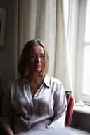 Suzanne Raes